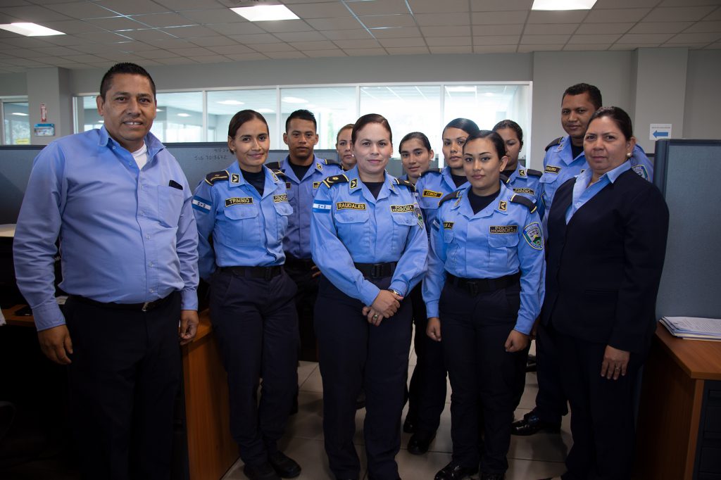 Mujeres invisibles y acosadas en la Policía Nacional de Honduras