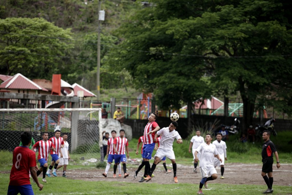Partido entre los equipos Club América y Cruz Azul