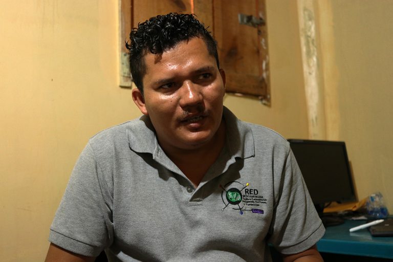 Gerardo Aguilar, coordinador de La Voz de Zacate Grande.