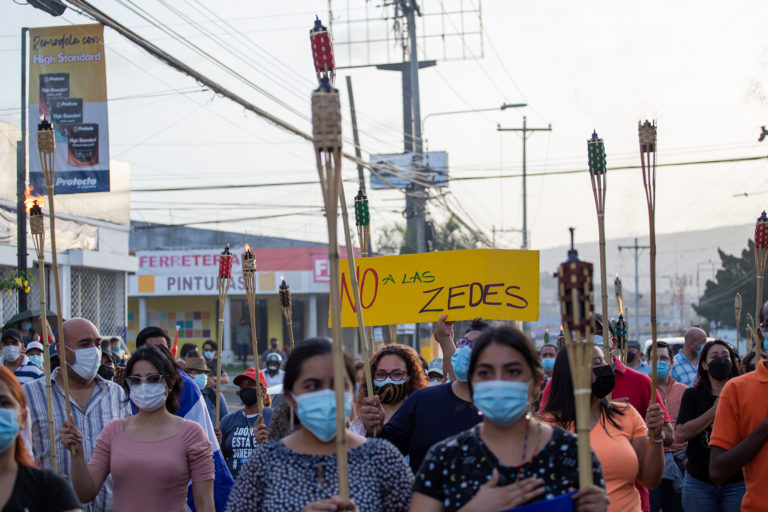 marchas en Honduras | Antorchas | de las | 2021 | xiomara vence o cancer