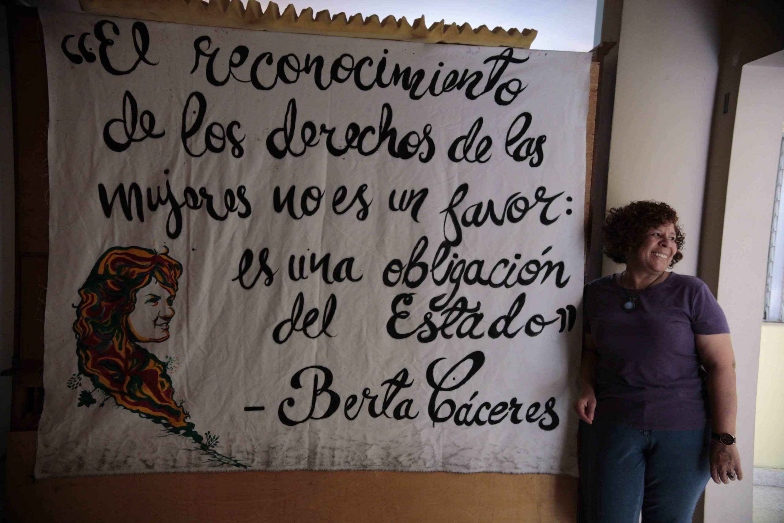 Karla Lara en La Ilimitada, un proyecto cultural en el barrio La Ronda de Tegucigalpa. Foto CC/Fernando Destephen.