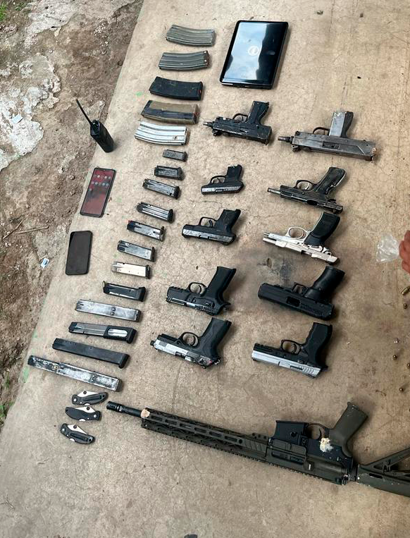 Armas decomisadas luego del motín en la cárcel de Támara.