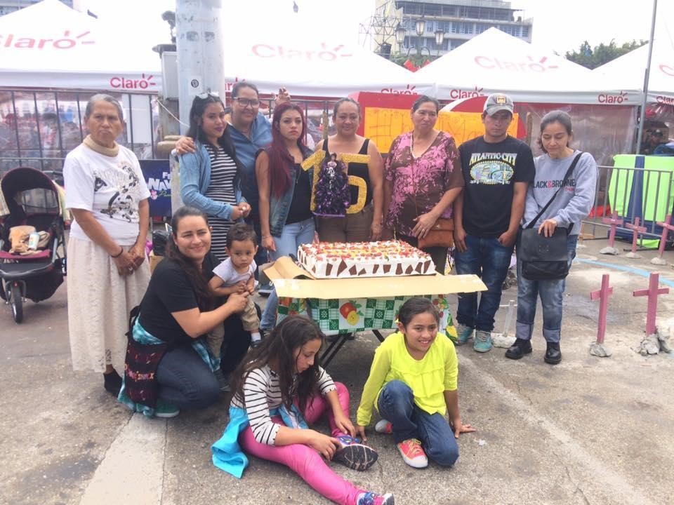 Stef Arreaga volcó su trabajo para apoyar a las sobrevivientes del incendio del Hogar Seguro Virgen de la Asunción/ FACEBOOK OCHO TIJAX