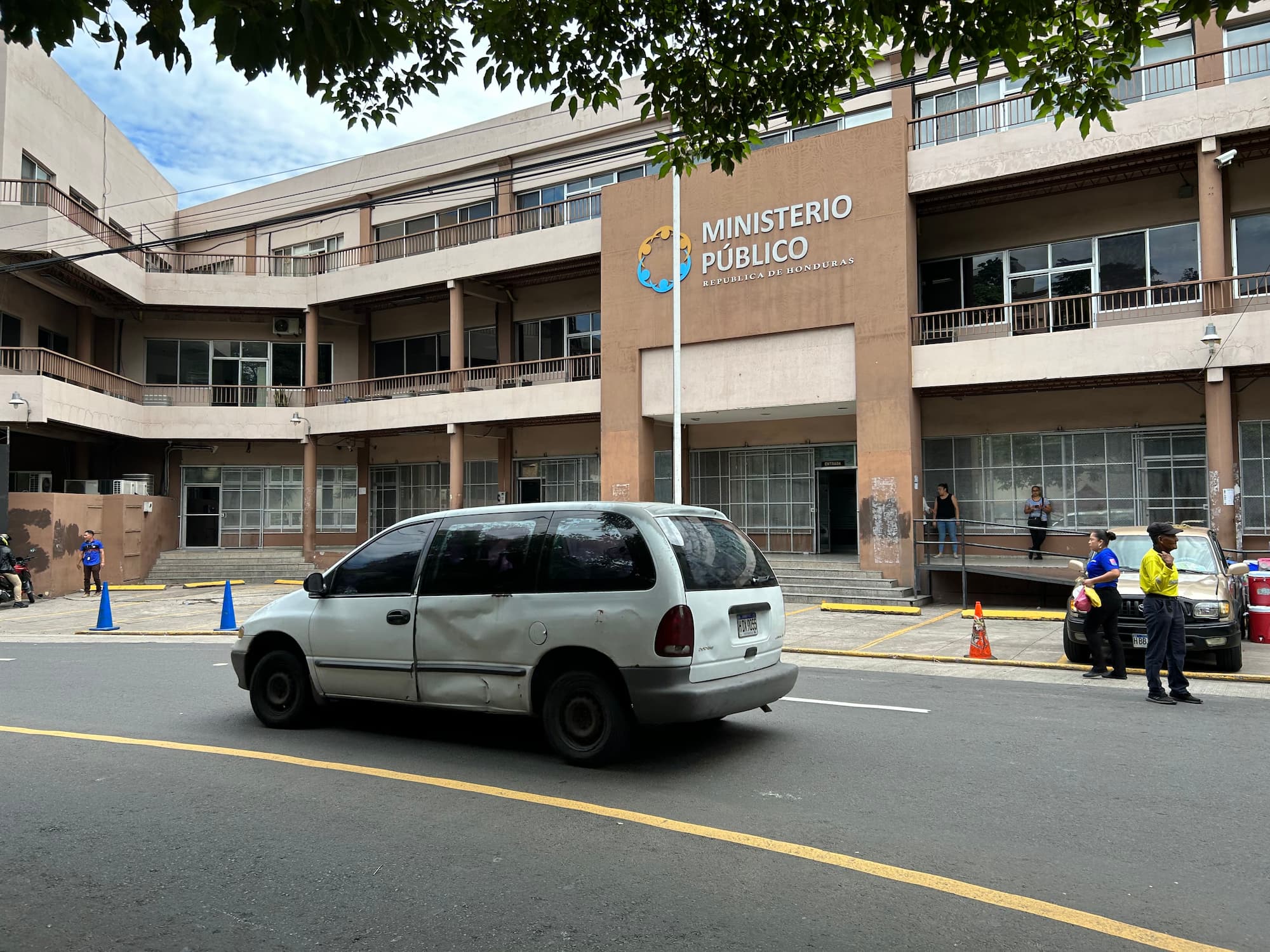 Sede del Ministerio Público en Tegucigalpa. En este edificio, Óscar Chinchilla ha tenido su oficina durante más de una década. Foto CC/ Jorge Cabrera.