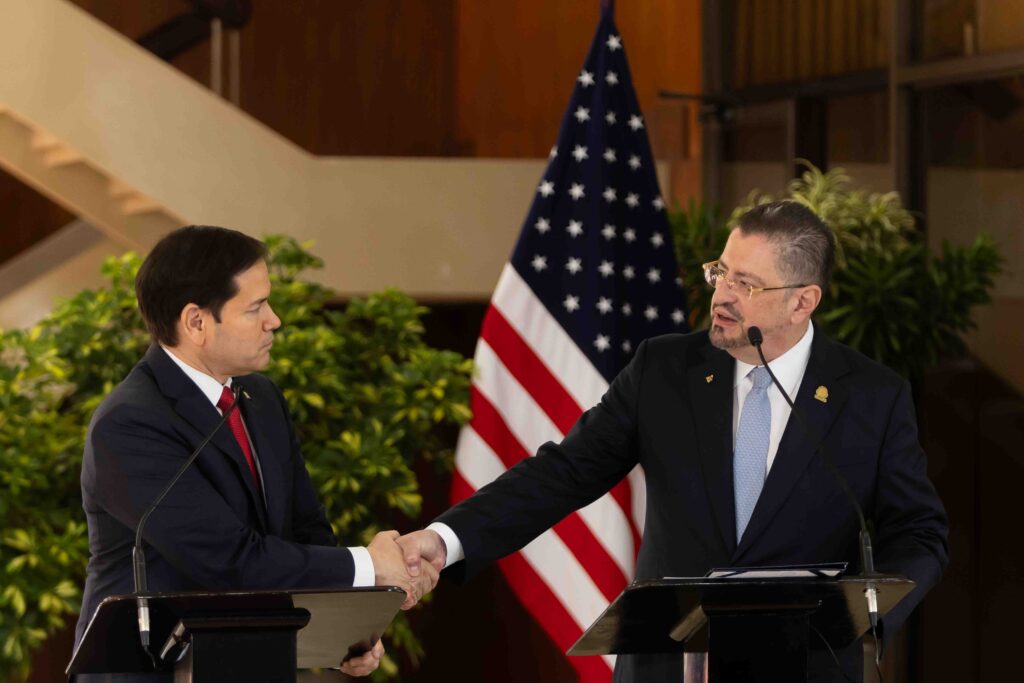 Marco Rubio visita Costa Rica y llega a acuerdos con el gobierno de Cháves. Miguel Andrés Gutiérrez _ Divergentes