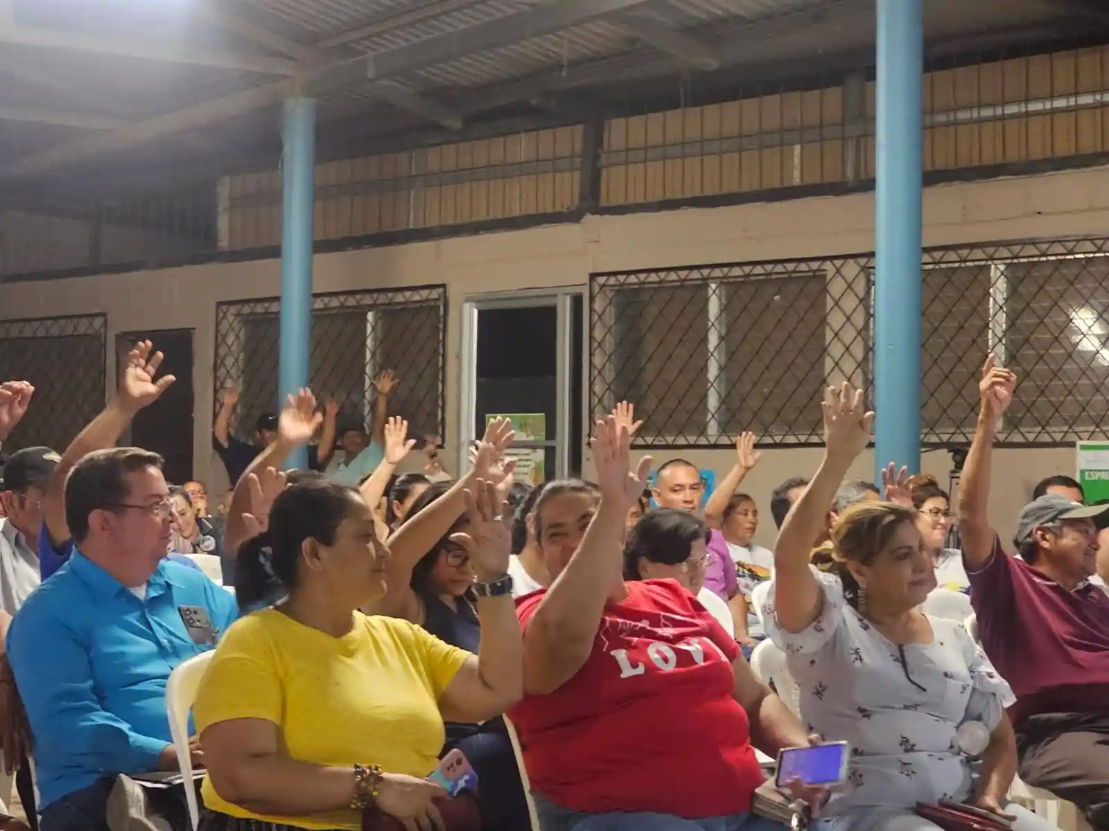 levantar la mano para dar por socializado el proyecto - Contra Corriente levantar la mano para dar por socializado el proyecto