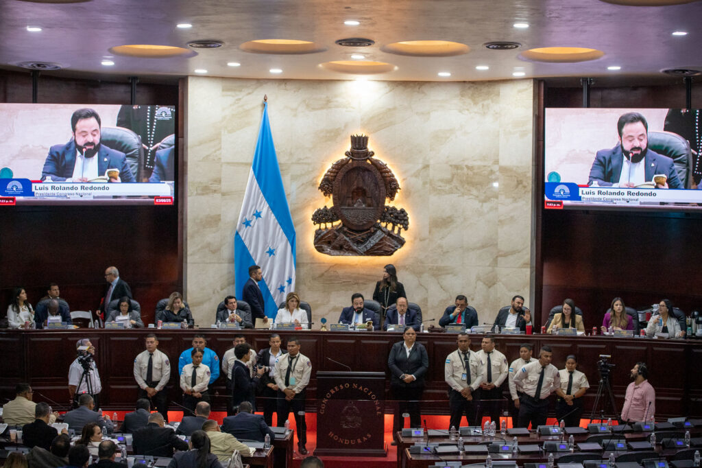 2025-06-03-CN-Aprobación-PresupuestoElec3 - Contra Corriente