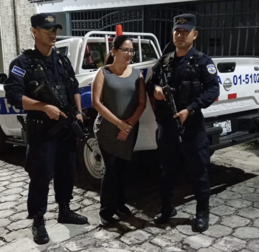 Imagen de la captura de la abogada Ruth López, difundida por la Fiscalía oficialista.